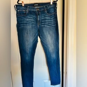Mid rise jeans
